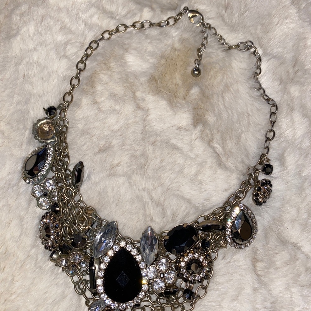 Chunky black and gold necklace - Picture 3 of 6
